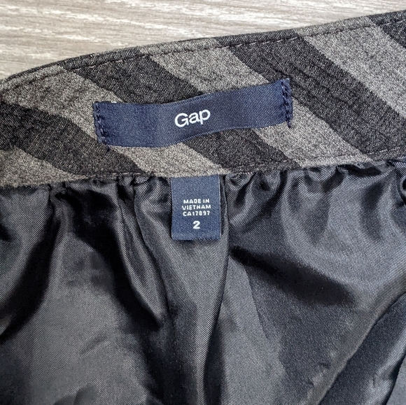 GAP | puffy balloon skirt - Picture 2 of 3